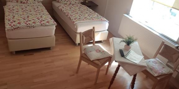 3-Bettzimmer im Altbau